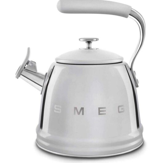 Smeg Whistling Kettle In Stainless Steel